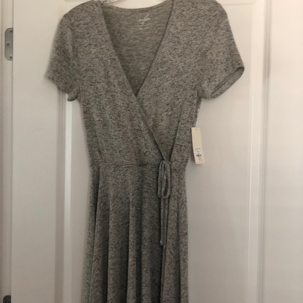 Francesca’s soft cotton gray dress